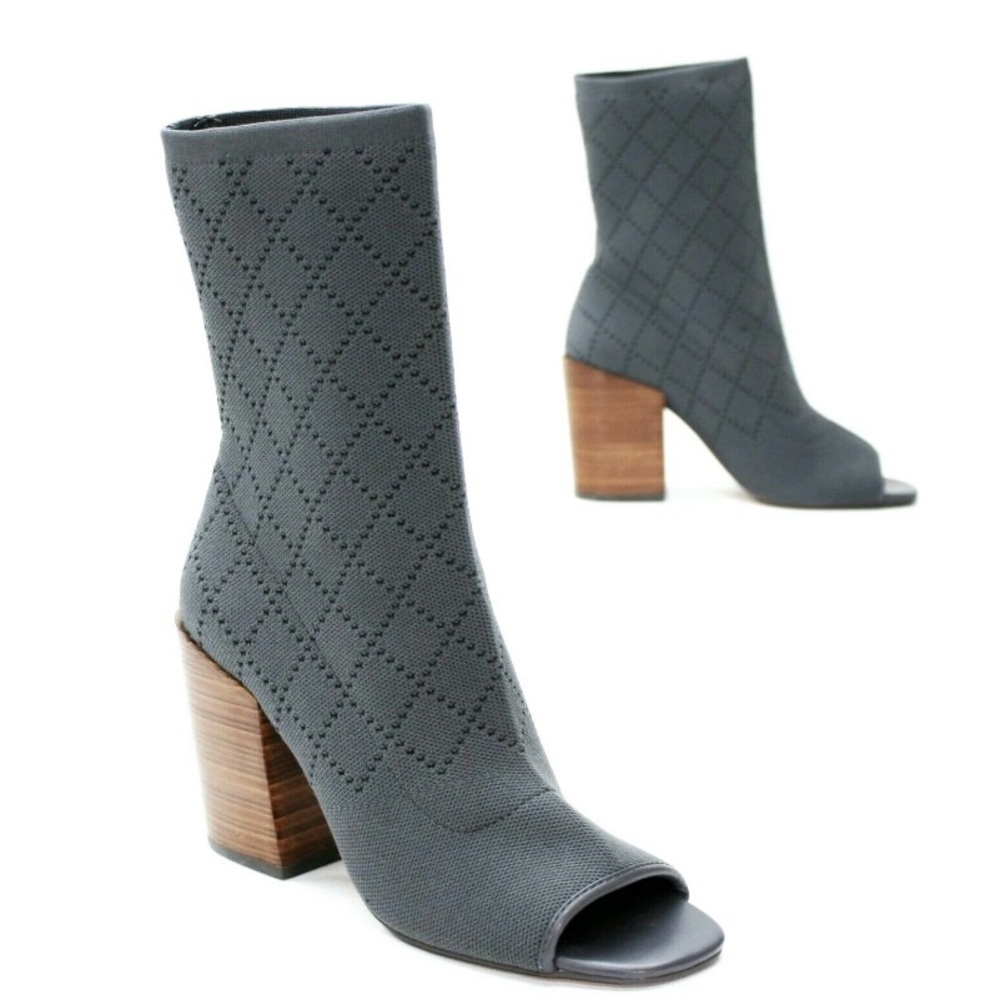 Kelsi Dagger Ladies 7 Brooklyn Gray Knit Open-toe